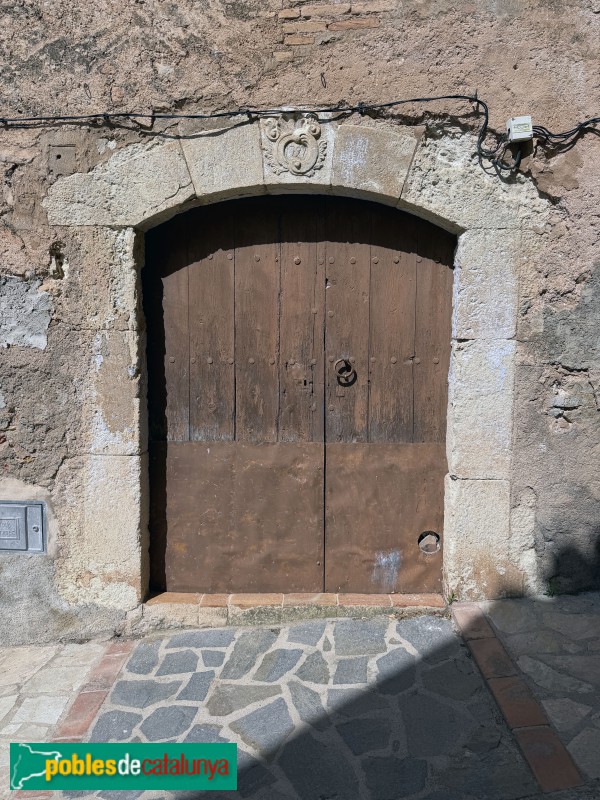 Pradell de la Teixeta - Portal de 1797 (Foto: Albert Esteves, 2026) Pradell de la Teixeta - Portal de 1797