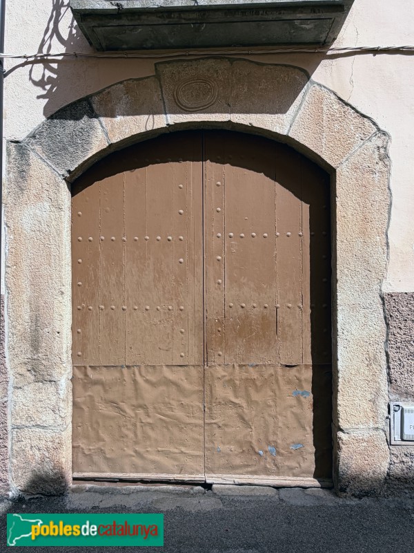 Pradell de la Teixeta - Portal de 1856 (Foto: Albert Esteves, 2026) Pradell de la Teixeta - Portal de 1856