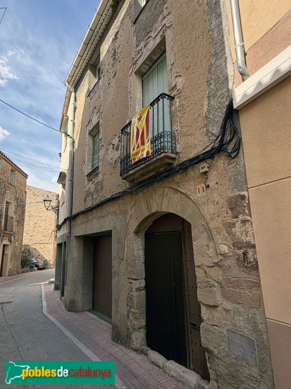 Bellmunt del Priorat - Carrer Major (Foto: Albert Esteves, 2026) Bellmunt del Priorat - Carrer Major
