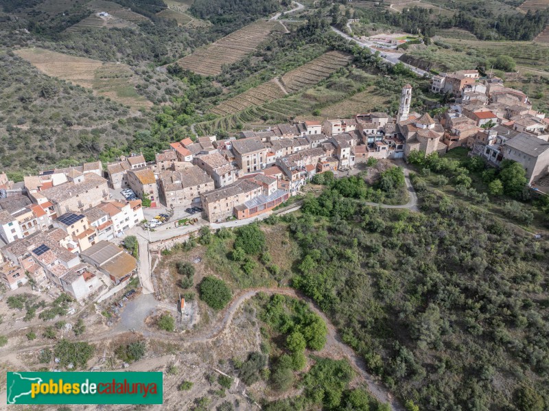 Bellmunt del Priorat, articulat pel carrer Major i el carrer de la Font Vella (Foto: Francesc Vidal-Barraquer, 2024) Bellmunt del Priorat, articulat pel carrer Major i el carrer de la Font Vella