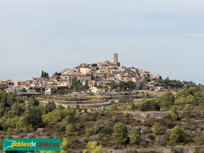La Figuera, nascuda al voltant de l'antic castell, on ara hi ha l'església