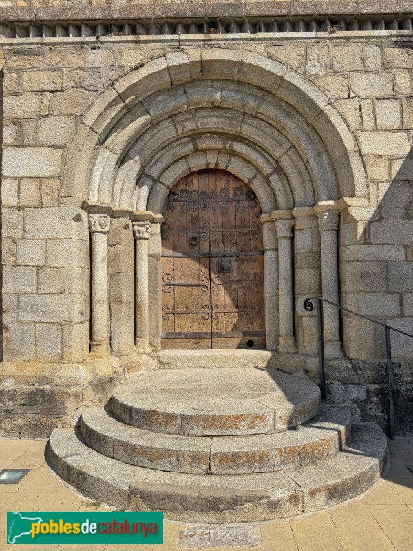 Bolvir - Església de Santa Cecília. Portada (Foto: Albert Esteves, 2026) Bolvir - Església de Santa Cecília. Portada