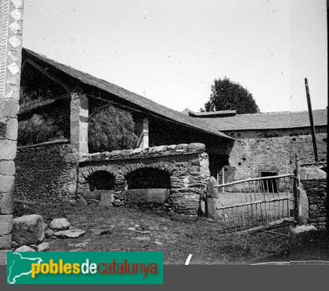 Bolvir - Cal Fanxico (Foto: <i>Eduard Royo - Arxiu Centre Excursionista de Catalunya-</i>, 1890-1920) Bolvir - Cal Fanxico