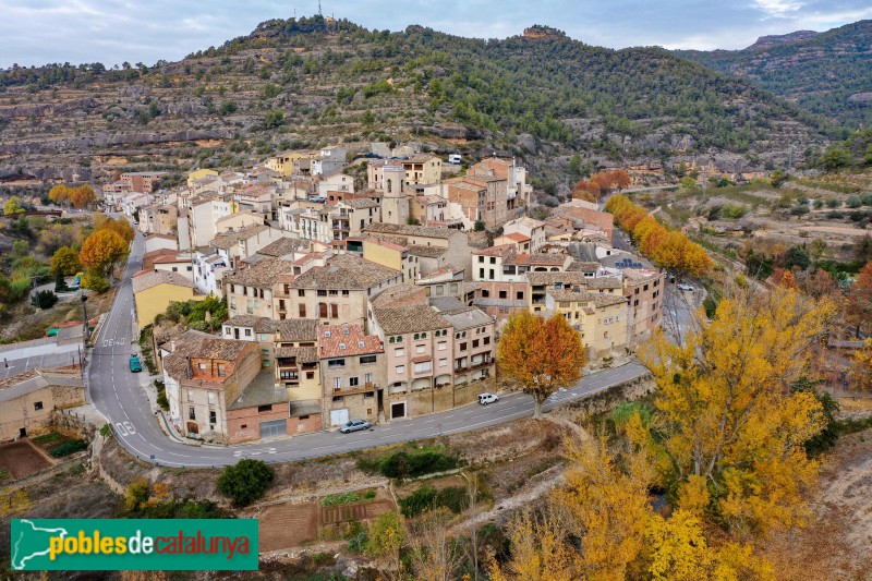 Margalef - El nucli antic al voltant de l'església de Sant Miquel