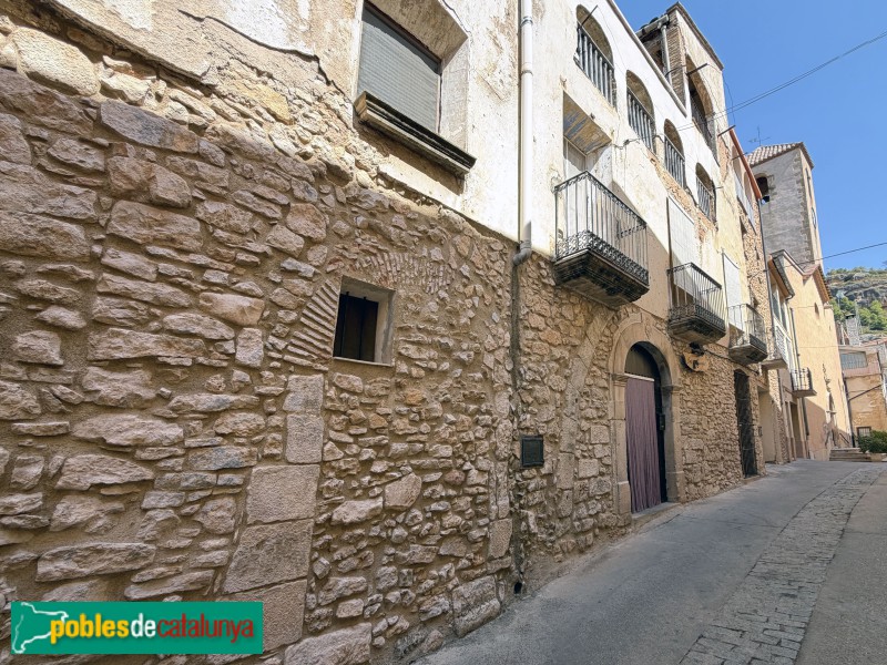 La Bisbal de Montsant - Carrer Major (Foto: Albert Esteves, 2026) La Bisbal de Montsant - Carrer Major