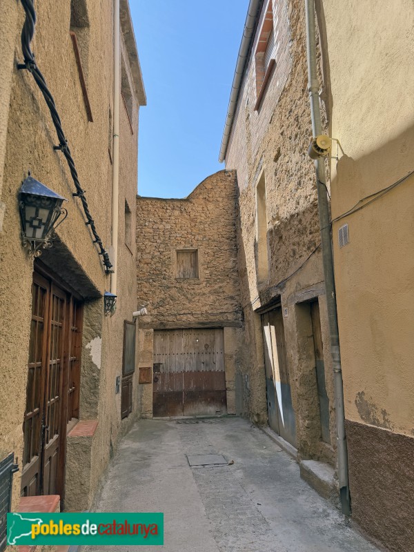 La Bisbal de Montsant - Carrer Major (Foto: Albert Esteves, 2026) La Bisbal de Montsant - Carrer Major
