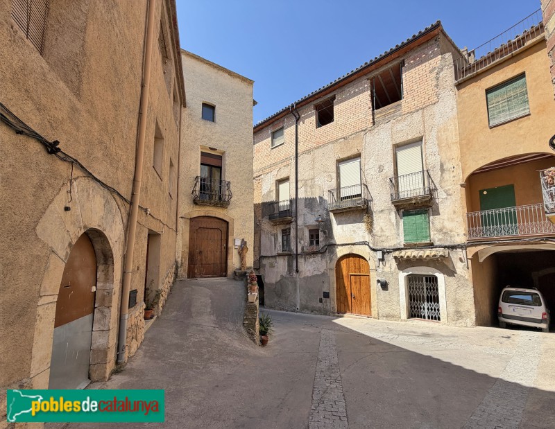 La Bisbal de Montsant - Carrer Major (Foto: Albert Esteves, 2026) La Bisbal de Montsant - Carrer Major