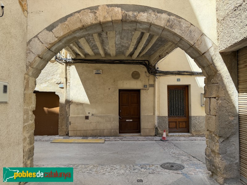 Cabacés - Perxe del carrer Major