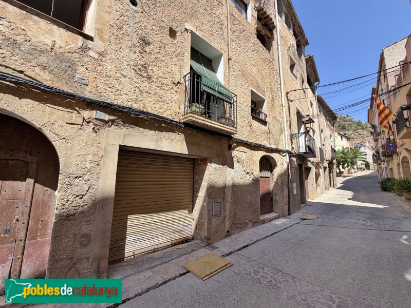 Cabacés - Carrer Major (Foto: Albert Esteves, 2026) Cabacés - Carrer Major
