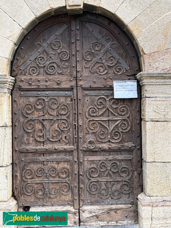 Ger - Església de Santa Coloma. Portada (Foto: Albert Esteves, 2026) Ger - Església de Santa Coloma. Portada
