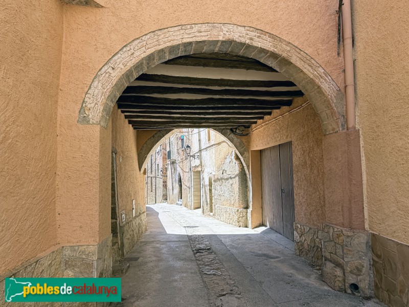 Cabacés - Perxe del carrer del Mig (Foto: Albert Esteves, 2026) Cabacés - Perxe del carrer del Mig