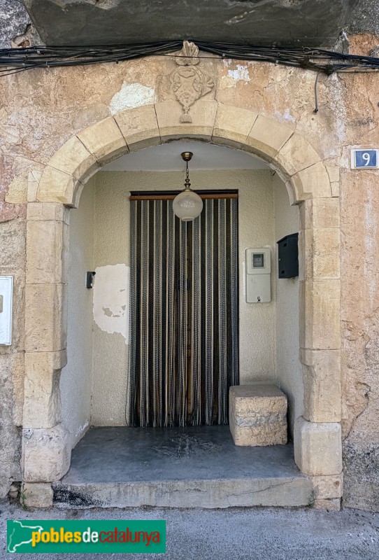 Cabacés - Portal de 1793 (Foto: Albert Esteves, 2026) Cabacés - Portal de 1793