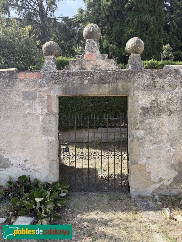 Sant Martí de Centelles - Església de Sant Martí. Cementiri