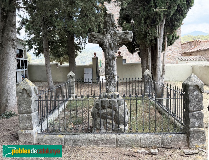 Sant Martí de Centelles - Sepulcre de la família Sentias (Foto: Albert Esteves, 2026) Sant Martí de Centelles - Sepulcre de la família Sentias
