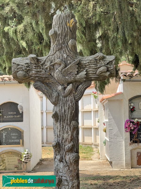 Sant Martí de Centelles - Sepulcre de la família Sentias (Foto: Albert Esteves, 2026) Sant Martí de Centelles - Sepulcre de la família Sentias