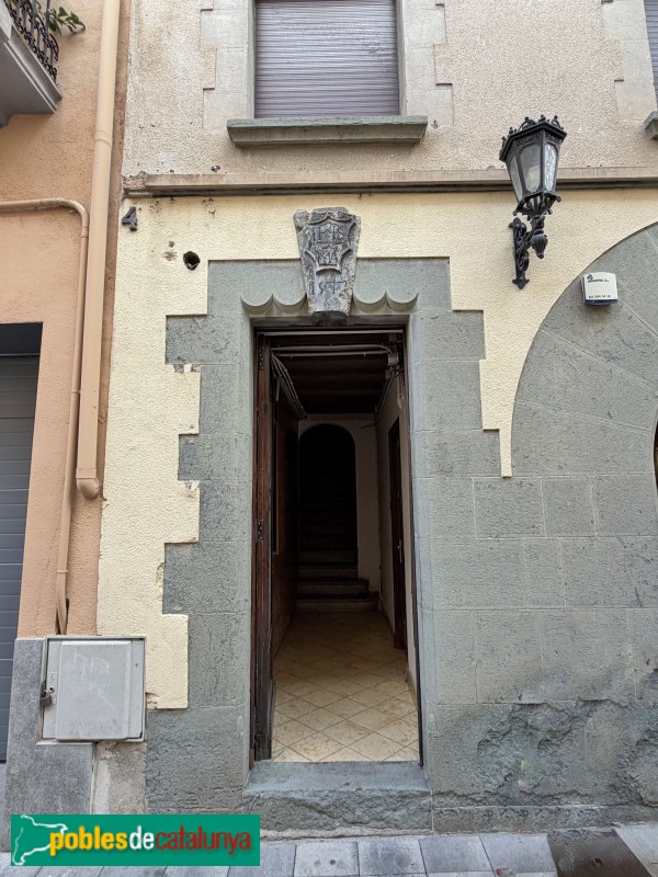 Sant Pere de Torelló - Cal Paraire