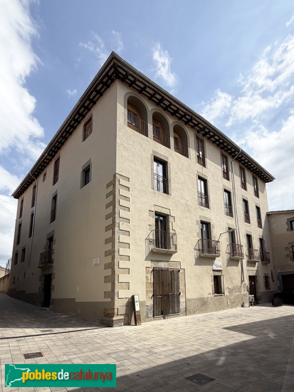 Sant Pere de Torelló - El Casal