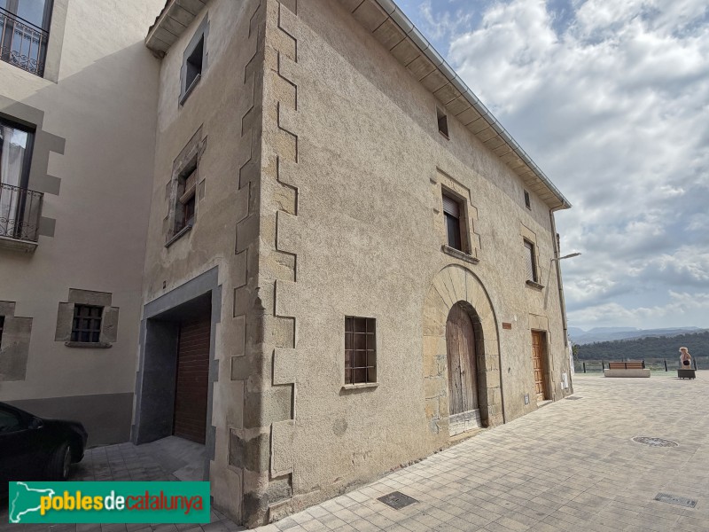 Sant Pere de Torelló - Cal Formaire