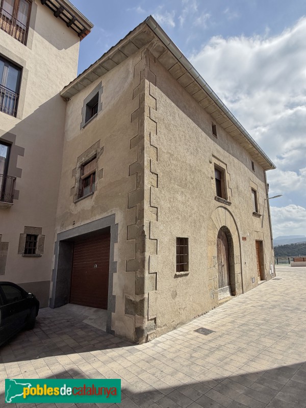 Sant Pere de Torelló - Cal Formaire