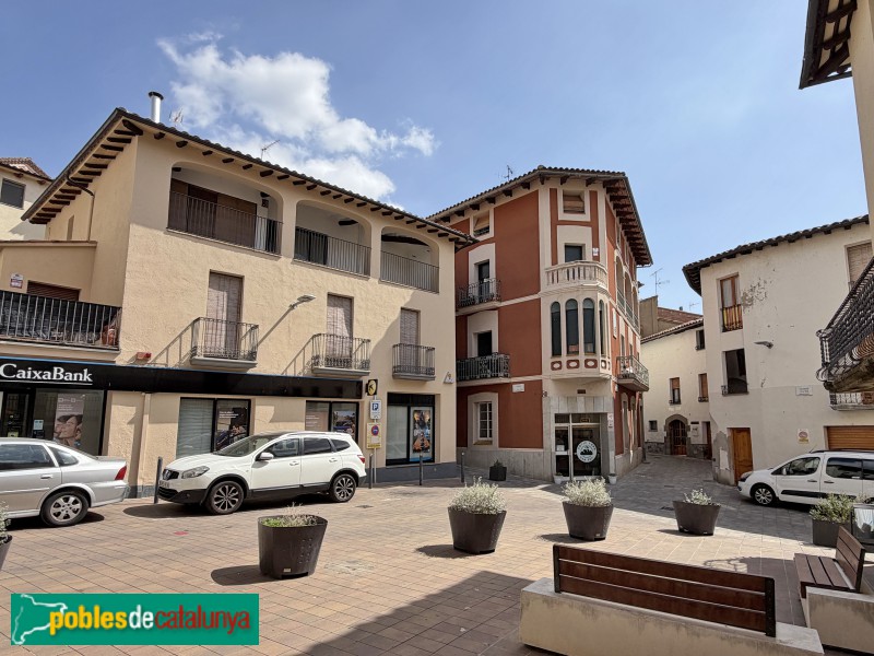 Sant Pere de Torelló - Carrer Jaume Balmes, 1