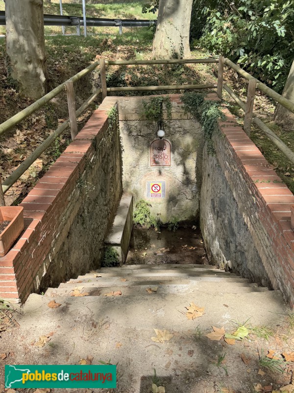 Sant Vicenç de Torelló - Colònia Vila-seca. Font d'en Cristo