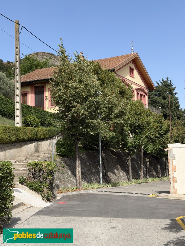 Sant Vicenç de Torelló - Colònia Borgonyà. Casa de l'administrador (Foto: Albert Esteves, 2026) Sant Vicenç de Torelló - Colònia Borgonyà. Casa de l'administrador