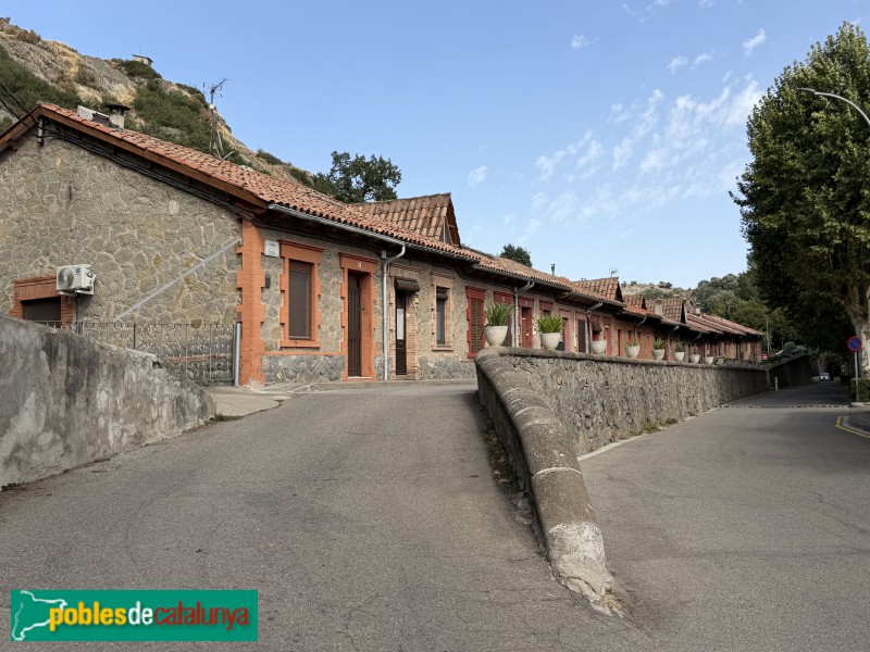 Sant Vicenç de Torelló - Colònia Borgonyà. Habitatges dels treballadors (Foto: Albert Esteves, 2026) Sant Vicenç de Torelló - Colònia Borgonyà. Habitatges dels treballadors