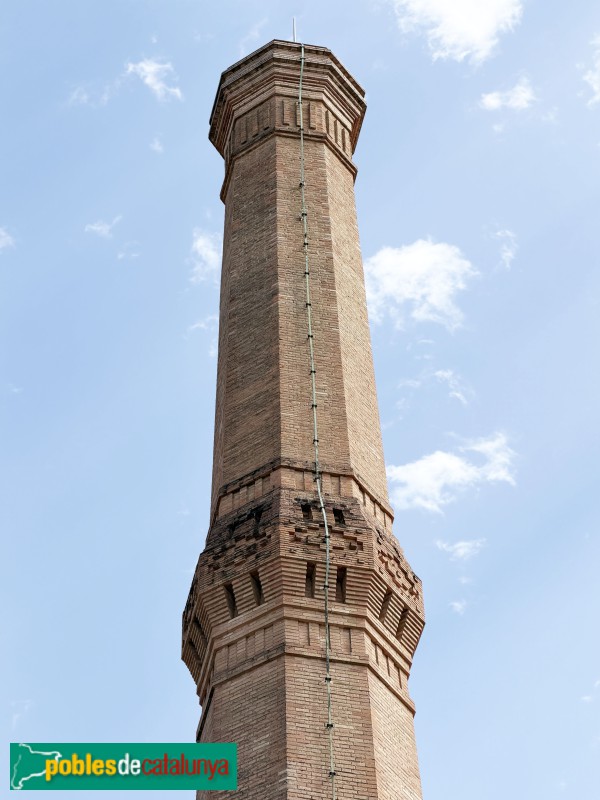 Sant Vicenç de Torelló - Colònia Borgonyà. Xemeneia