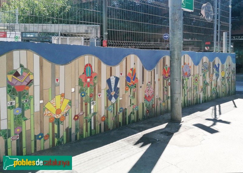 L'Hospitalet de Llobregat - Mosaic <i>La Santa Estació</i>