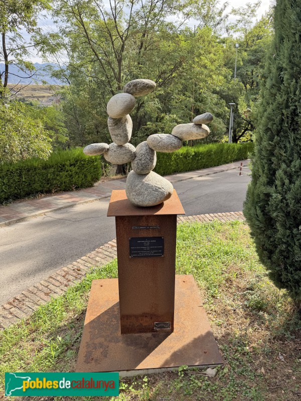 Torelló - Santuari de Rocaprevera. Monument a Josep M. Pericas