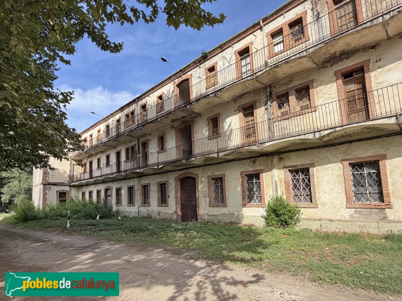 Torelló - Colònia la Coromina. Habitatges dels obrers (Foto: Albert Esteves, 2026) Torelló - Colònia la Coromina. Habitatges dels obrers