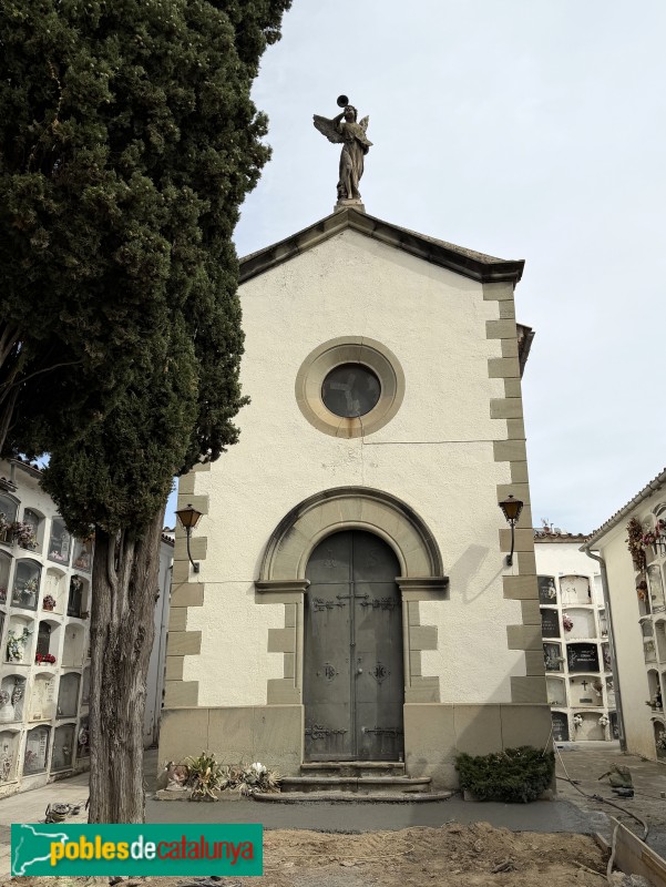 Torelló - Cementiri. Capella