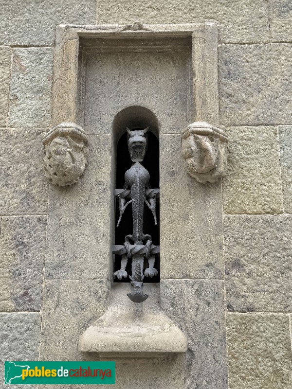 Torelló - Casa Coll (Casa de Pedra) (Foto: Albert Esteves, 2026) Torelló - Casa Coll (Casa de Pedra)