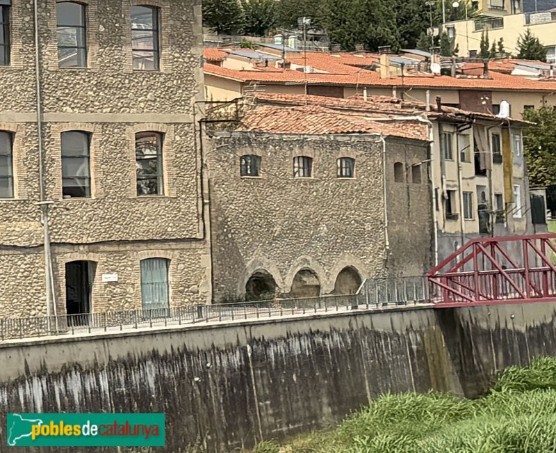 Torelló - Fàbrica de Can Blanc. Edifici antic