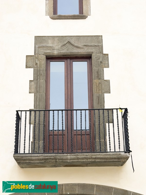 Torelló - Plaça Vella. Casa del Marquès de Dos Rius (Foto: Albert Esteves, 2026) Torelló - Plaça Vella. Casa del Marquès de Dos Rius