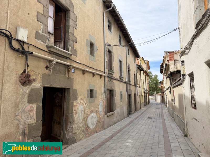 Torelló - Carrer Ges d'Avall (Foto: Albert Esteves, 2026) Torelló - Carrer Ges d'Avall