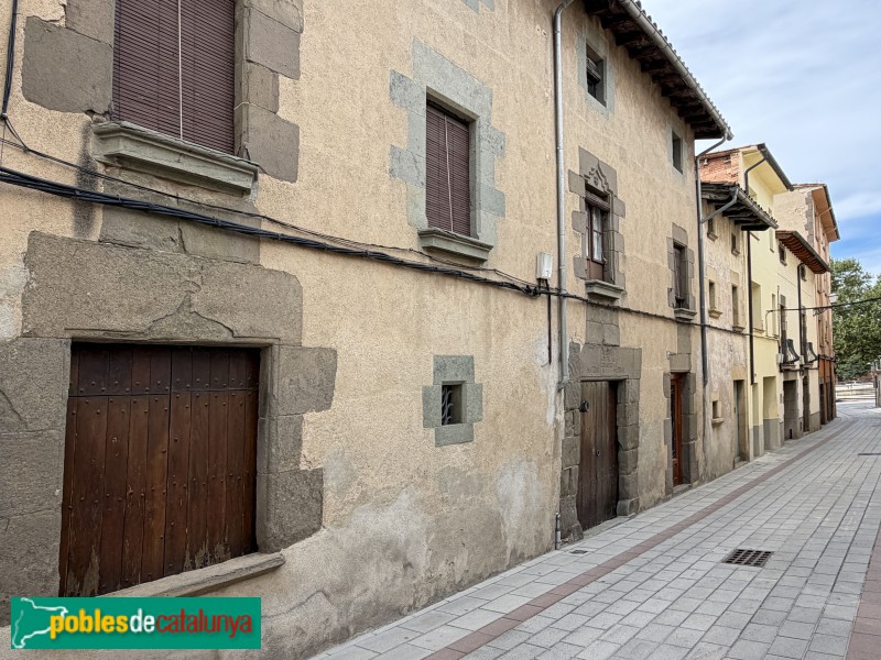 Torelló - Carrer Ges d'Avall (Foto: Albert Esteves, 2026) Torelló - Carrer Ges d'Avall