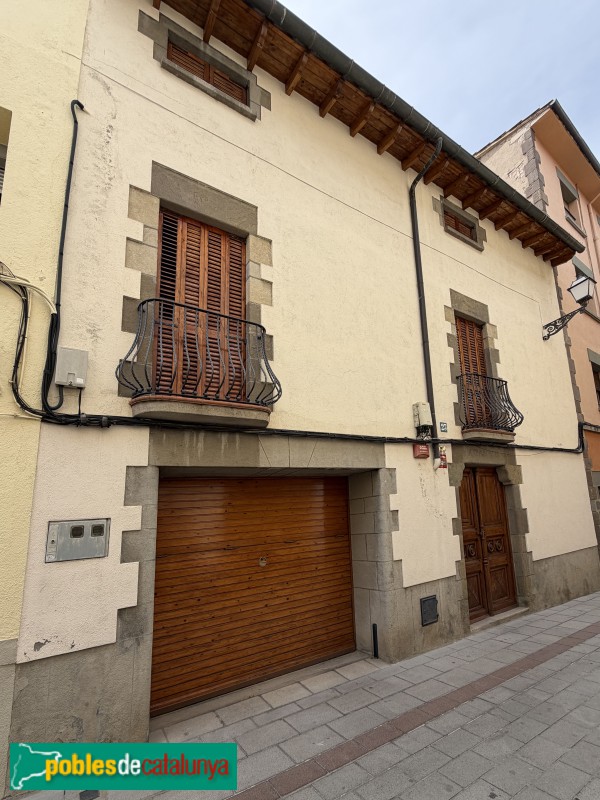 Torelló - Carrer Ges d'Avall (Foto: Albert Esteves, 2026) Torelló - Carrer Ges d'Avall