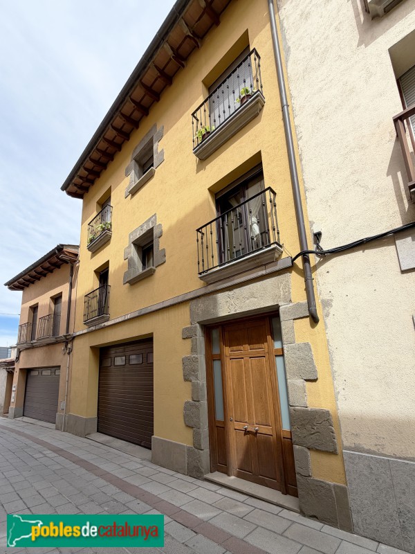 Torelló - Carrer Ges d'Avall (Foto: Albert Esteves, 2026) Torelló - Carrer Ges d'Avall