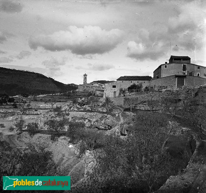 Castellbell i el Vilar - El Puig, en primer terme