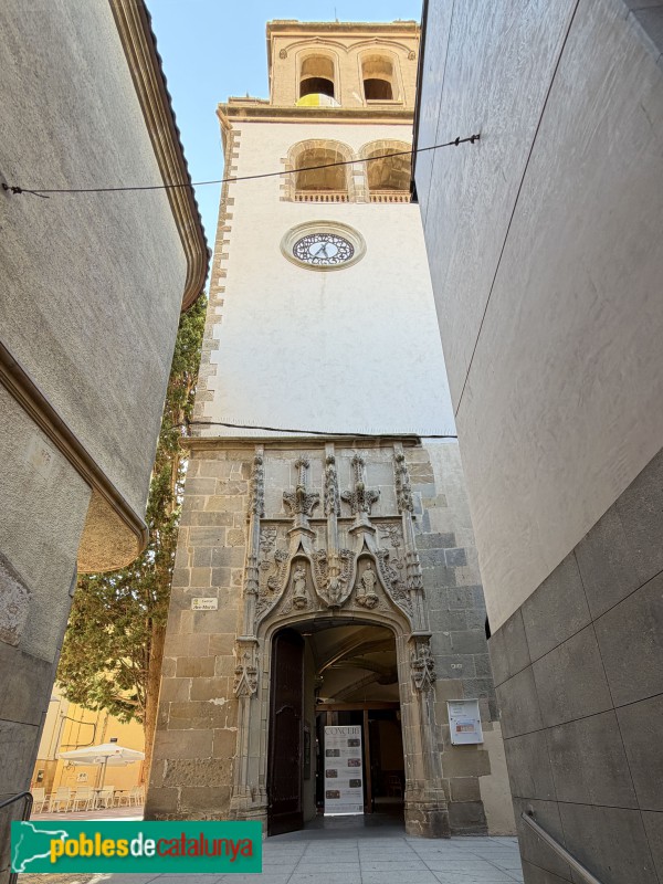 Palamós - Església de Santa Maria del Mar. Porta de llevant