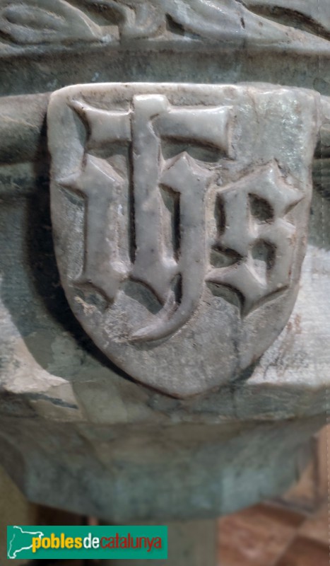 Tivissa - Església de Sant Jaume. Pica baptismal
