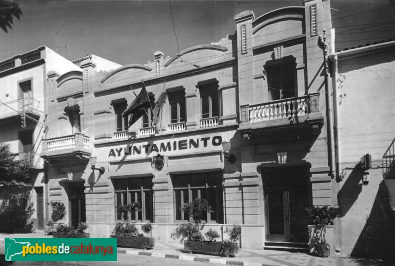 Móra la Nova - Ajuntament. Postal antiga
