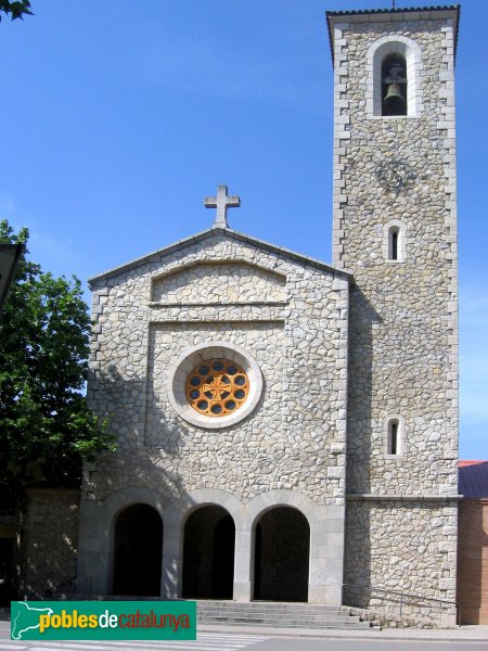 Begues - Església de Sant Cristòfor (Foto: Albert Esteves, 2006) Begues - Església de Sant Cristòfor