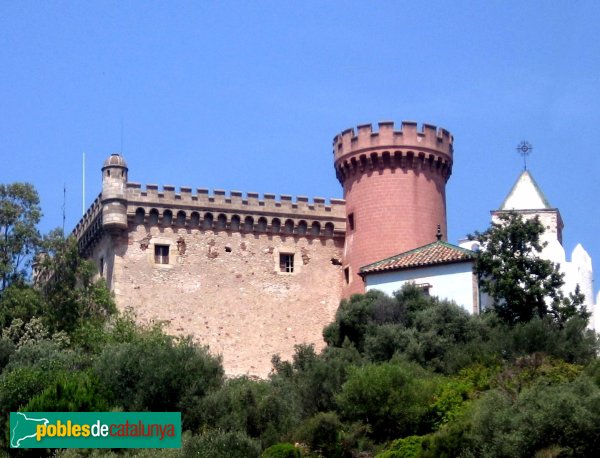 Castelldefels - Castell i església (Foto: Albert Esteves, 2006) Castelldefels - Castell i església