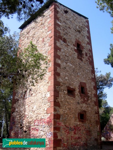 Castelldefels - Torre de Can Valls (Foto: Albert Esteves, 2006) Castelldefels - Torre de Can Valls