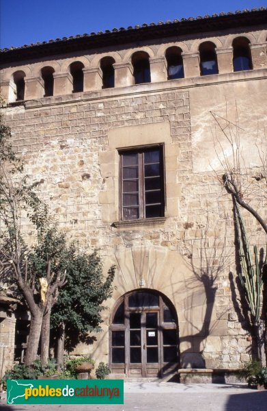 Cornellà de Llobregat - Can Famades (Foto: Josep Maria Ardèvol, 1997) Cornellà de Llobregat - Can Famades