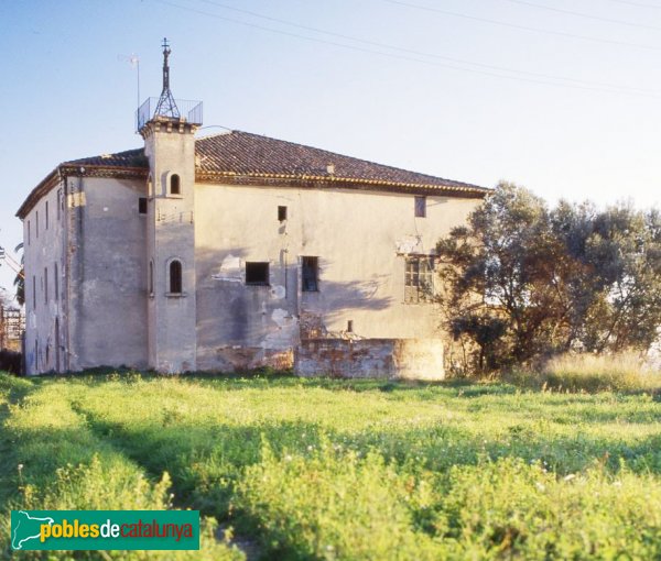 Cornellà de Llobregat - Can Tirel (Foto: <i>Josep Maria Ardèvol</i>, 1997) Cornellà de Llobregat - Can Tirel