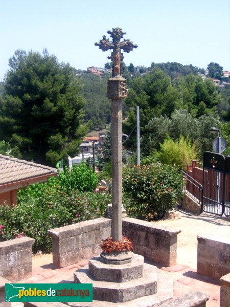 Corbera de Llobregat - Creu Nova (Foto: Albert Esteves, 2006) Corbera de Llobregat - Creu Nova