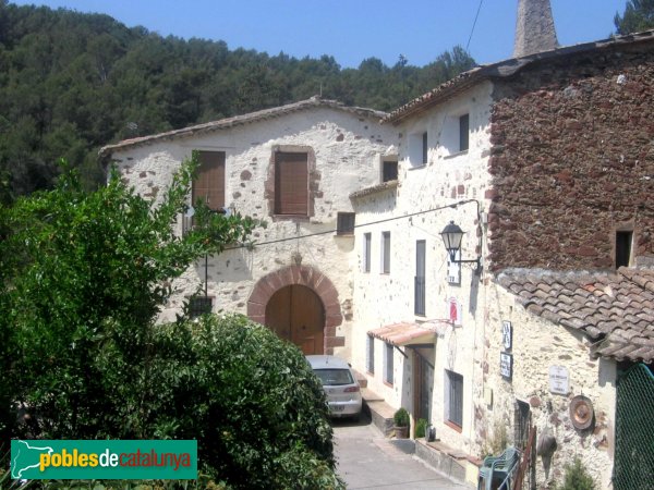 Corbera de Llobregat - Can Moriscot (Foto: Albert Esteves, 2006) Corbera de Llobregat - Can Moriscot